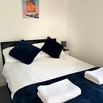 Spacious House In Coventry