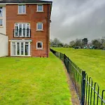 2-Br Apartment, En-Suite, Allocated Parking, Next To Playground