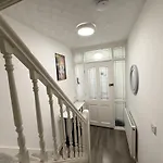 Cozy 3 Bedroom Home In Wyken - Coventry