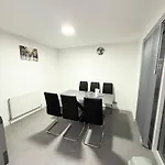 Cozy 3 Bedroom Home In Wyken - Coventry