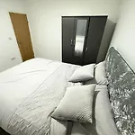 Cozy 3 Bedroom Home In Wyken - Coventry