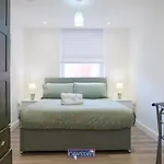 Old Silk Apartments - Serviced Studios And 2-Beds In Coventry City Centre By Covstays