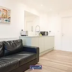 Old Silk Apartments - Serviced Studios And 2-Beds In Coventry City Centre By Covstays