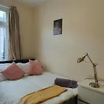 Nice Room In Coventry
