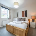 Close To Warwick University - Clover Way By Ty Sa