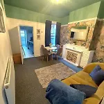 3Bed Terraced House Cv5 Coventry