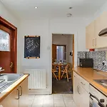 Stayzo House Accommodation- Coventry Free Parking