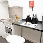 Modern Budget Studio In Coventry City Centre