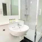 Modern Budget Studio In Coventry City Centre
