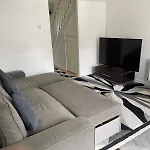 Entire 2 Bedroom Home With Parking In Coventry, Uk