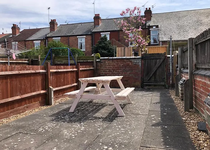 Coventry Cosy House, City Centre, Free Parking, Sleeps 5, By Empower Homes