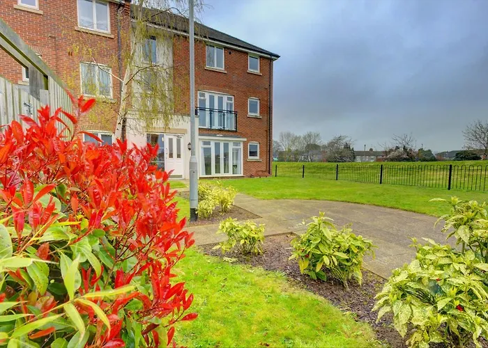 2-Br Apartment, En-Suite, Allocated Parking, Next To Playground