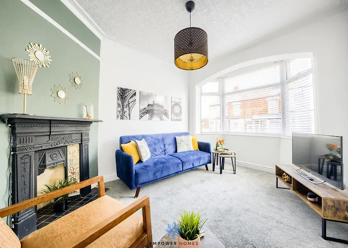 Coventry Stylish House, City Centre, Free Parking, Sleeps 5, By Empower Homes