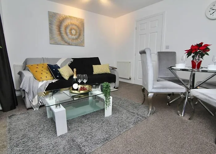 Daimler House - Cosy Home Near Coventry City Centre