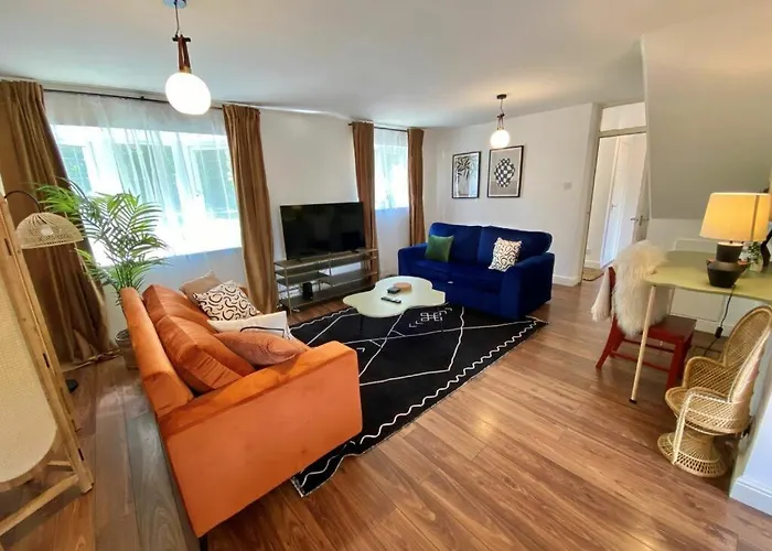 Coventry Huge 4Bed 2Bath Private Parking Nec By Empower Homes