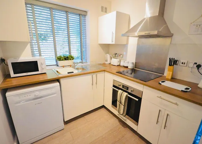 Luxury 3 Bedroom Ground Floor Apartment - City Centre