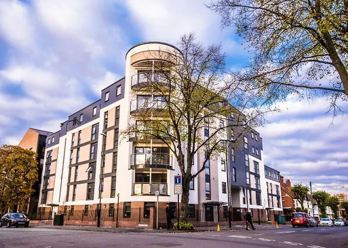 Bright And Modern Studios And Apartments At Manor Park Court Coventry