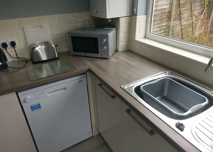 Wyken House - 3 Bedroom House Coventry - Sleeps 5