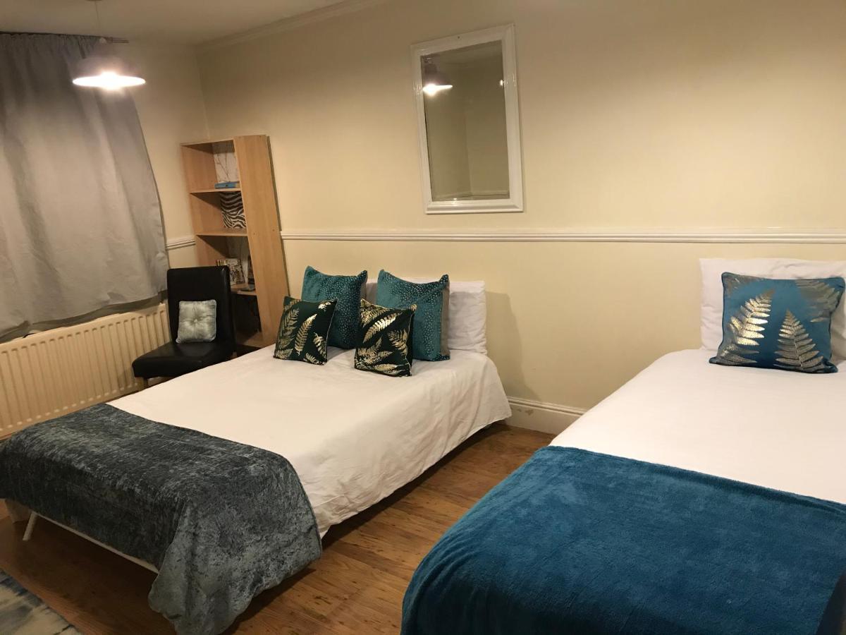 Freshly Made Sleeps 6 Casa de férias Coventry