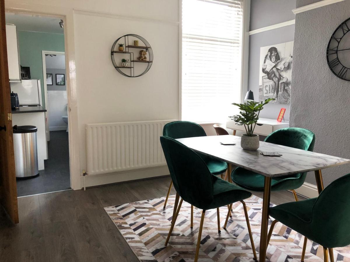 Cosy House, City Centre, Free Parking, Sleeps 5, By Empower Homes Apartamento Coventry
