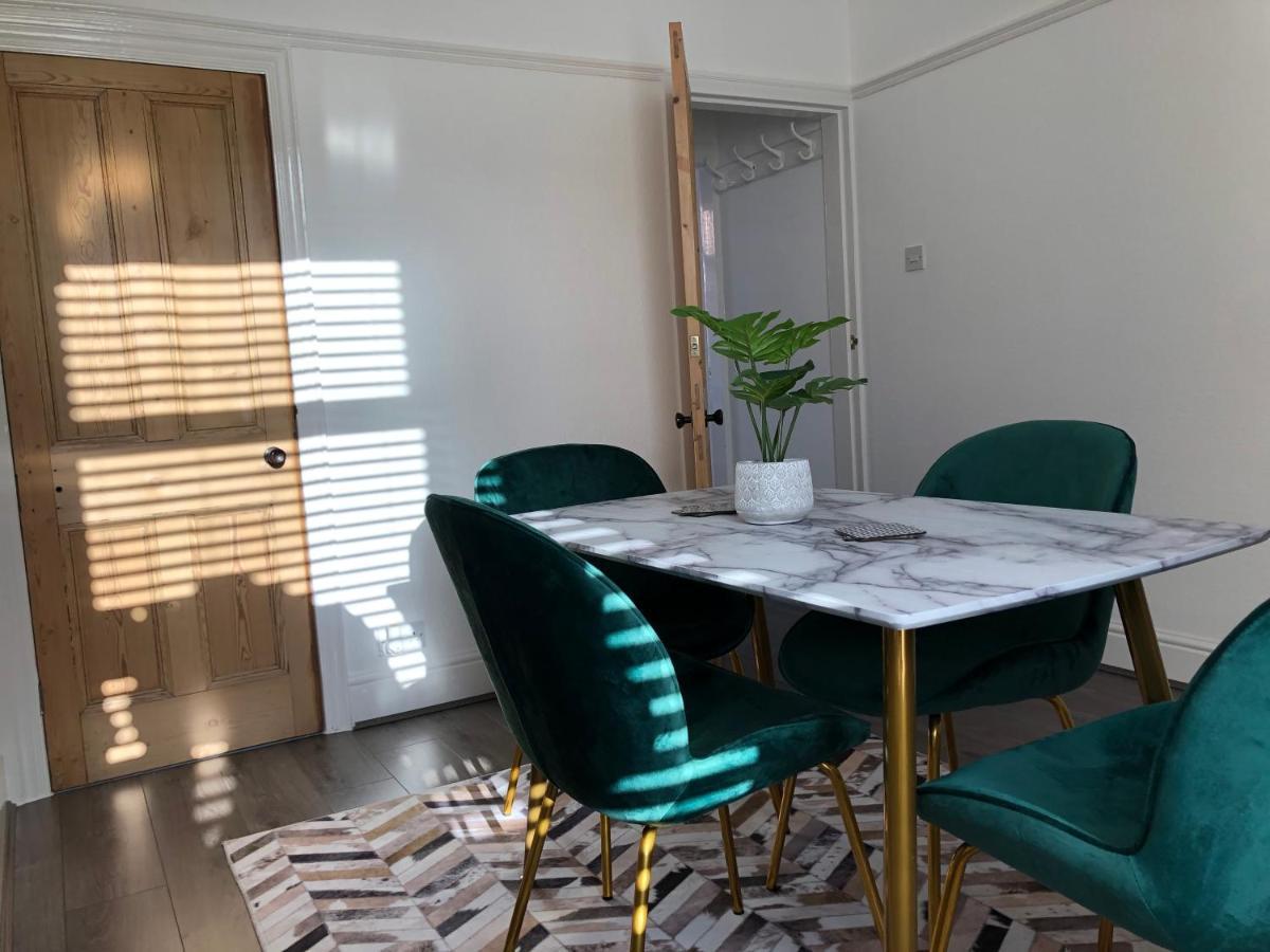 Cosy House, City Centre, Free Parking, Sleeps 5, By Empower Homes Apartamento