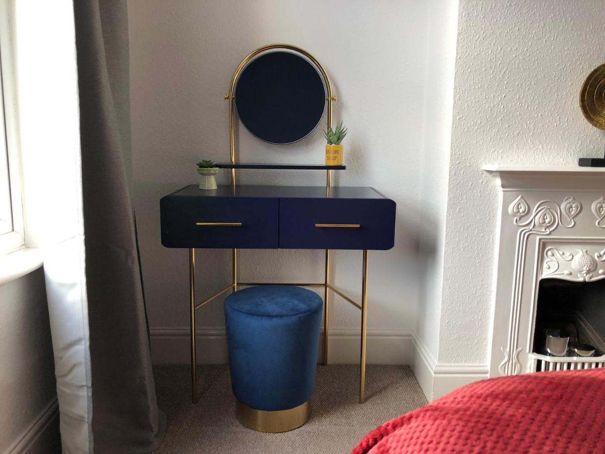Cosy House, City Centre, Free Parking, Sleeps 5, By Empower Homes Coventry