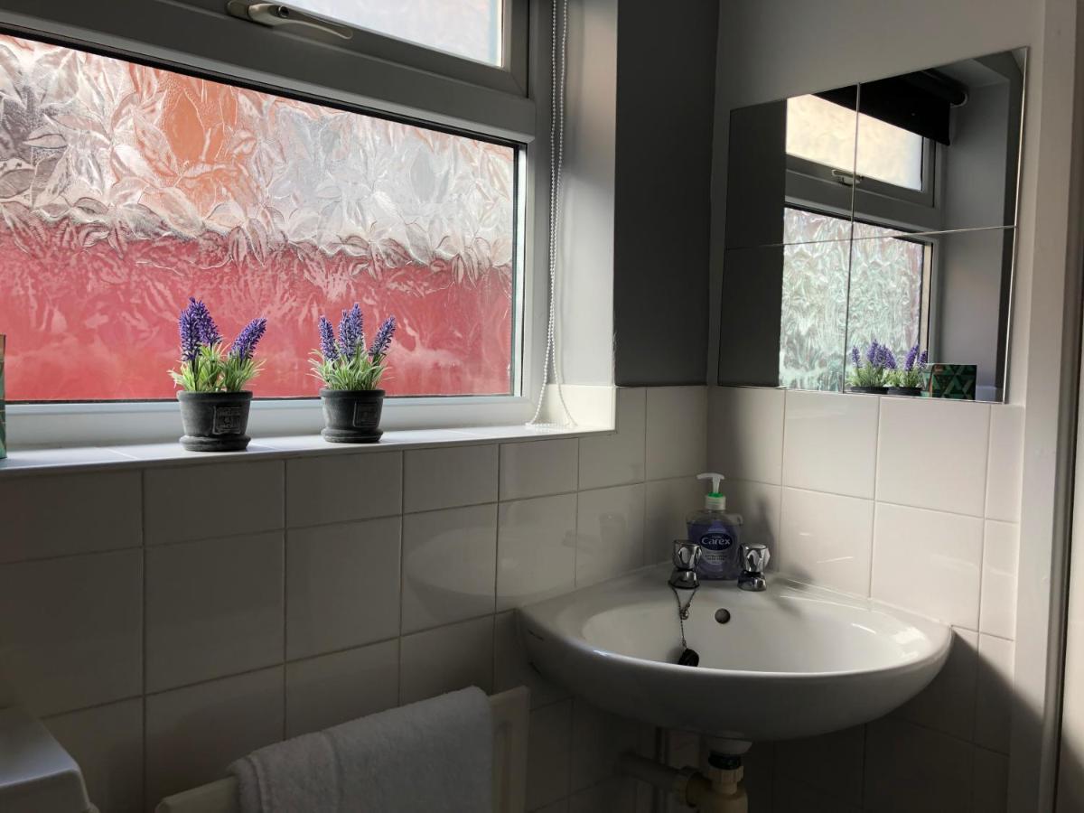 Apartamento Cosy House, City Centre, Free Parking, Sleeps 5, By Empower Homes