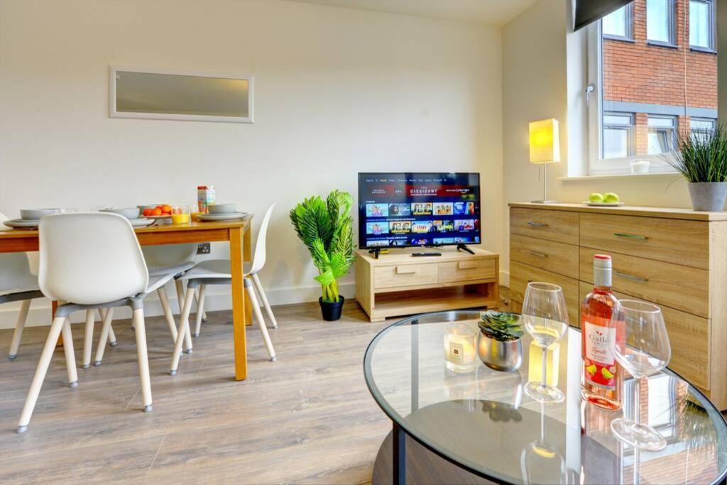 Modern & Stylish 2br - Queens House *