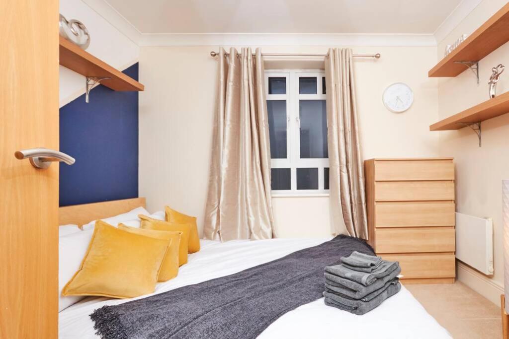 Luxury 2 Bed Central Location Sleeps 5 * Coventry