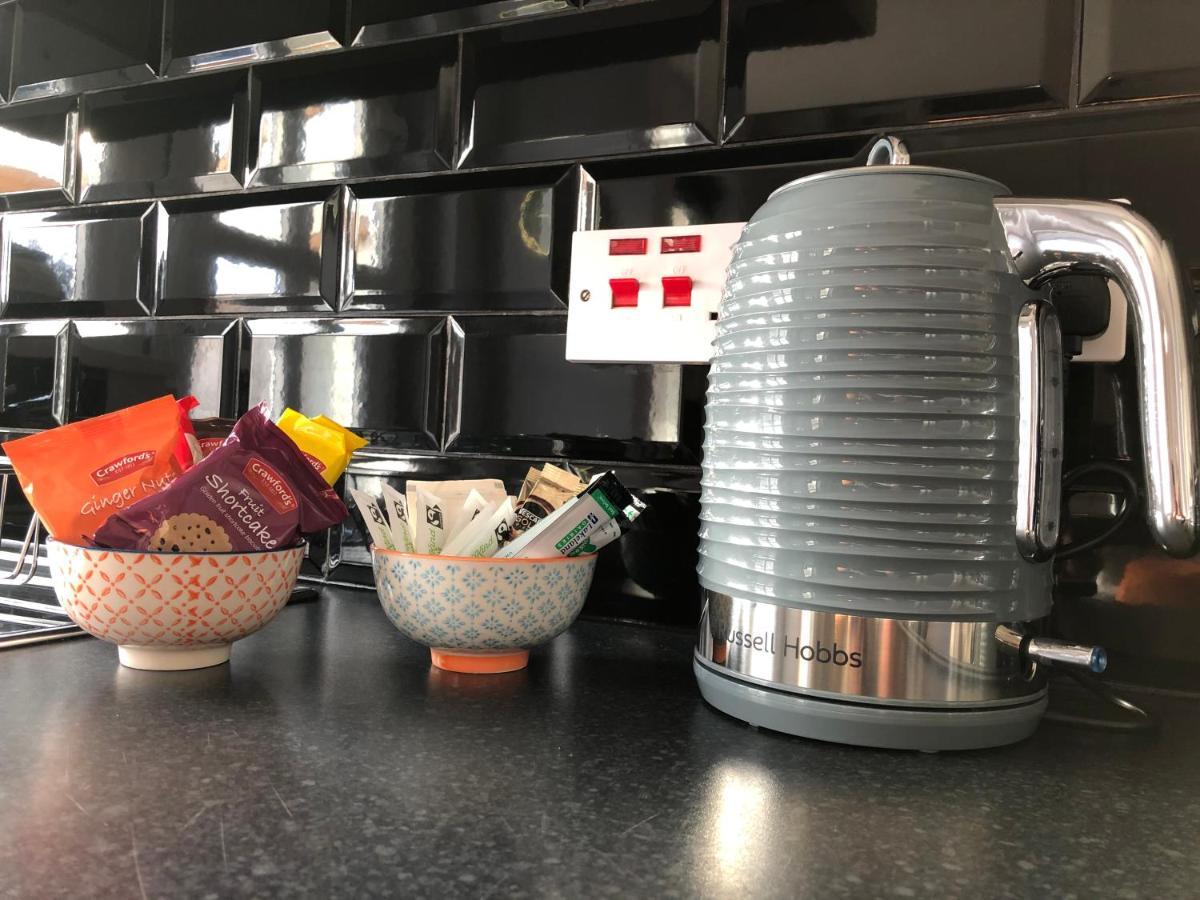 Modern House, Private Parking, A45 A46, Sleeps 6, By Empower Homes * Coventry