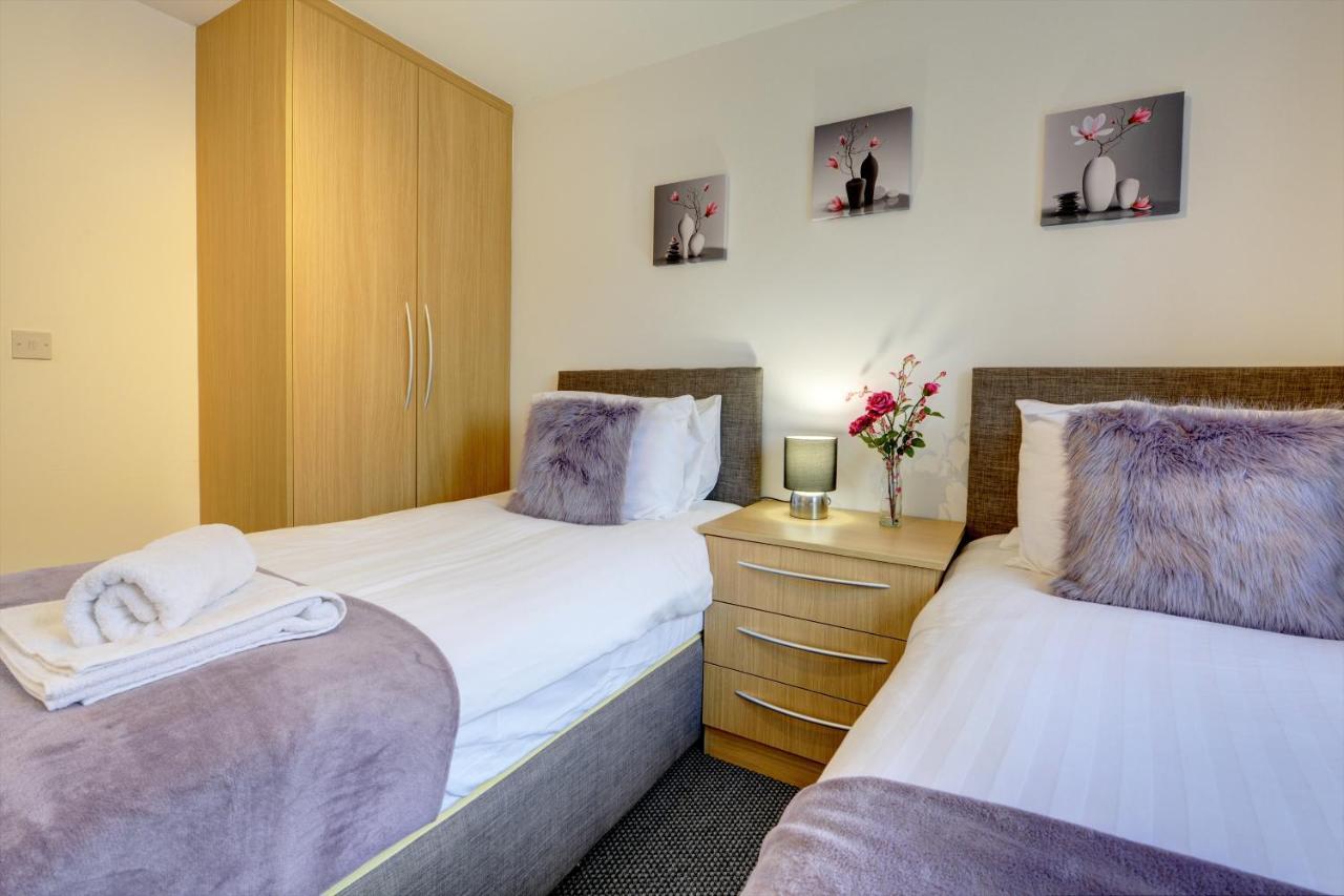 2-br Apartment, En-suite, Allocated Parking, Next To Playground Apartment Coventry