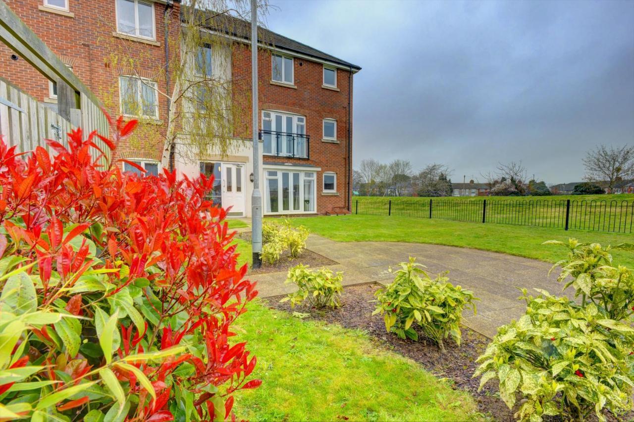 Apartment 2-br Apartment, En-suite, Allocated Parking, Next To Playground