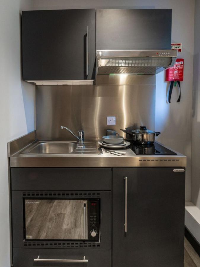 Apartment Modern And Trendy At Sherbourne Village In Coventry