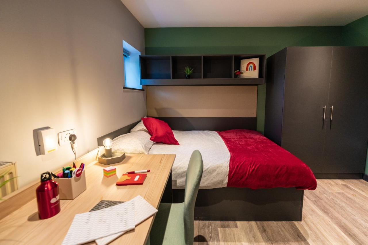 Modern And Trendy At Sherbourne Village In * Coventry