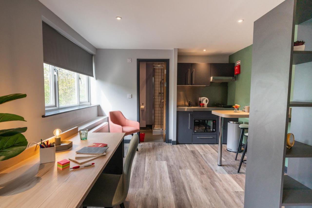Modern And Trendy At Sherbourne Village In Apartment *