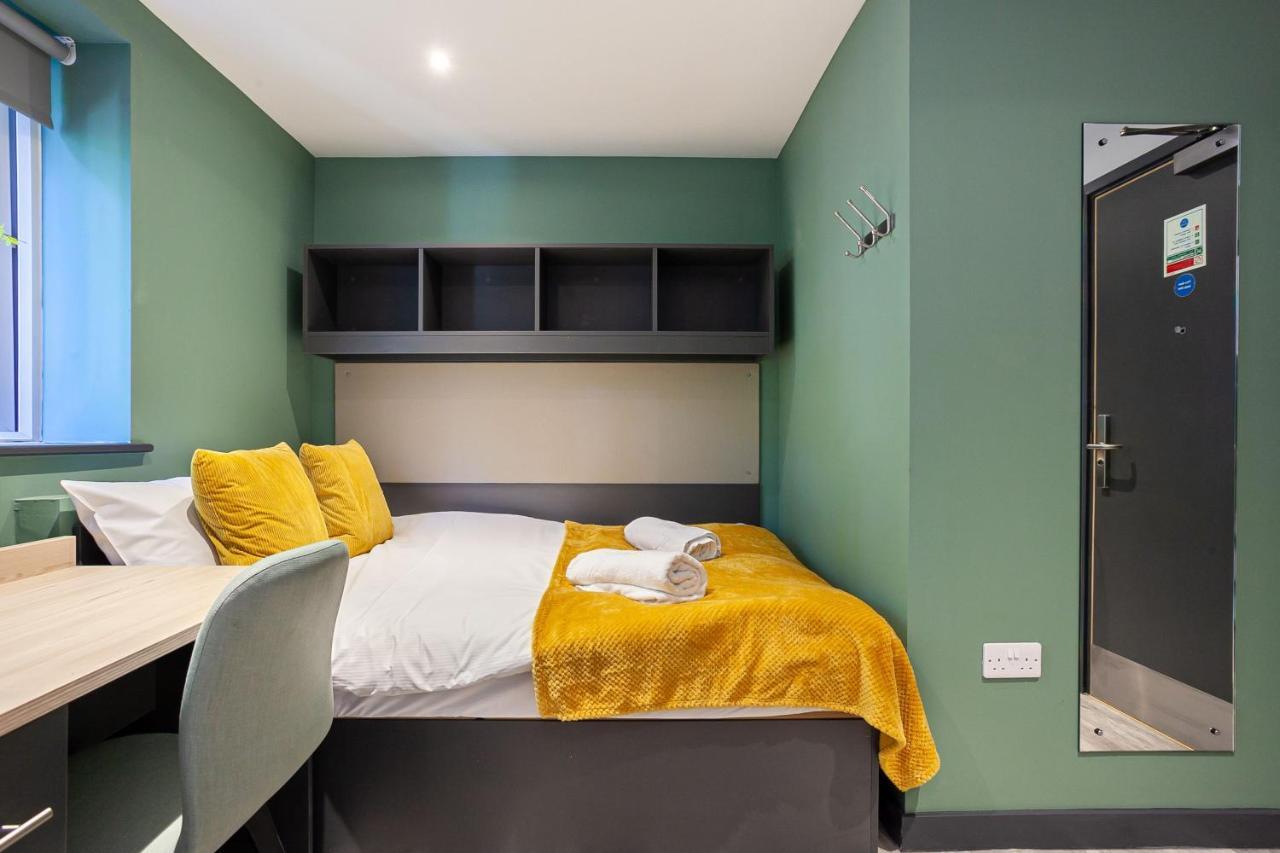 Modern And Trendy At Sherbourne Village In * Coventry