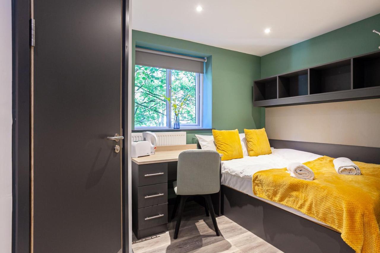 Modern And Trendy At Sherbourne Village In * Coventry
