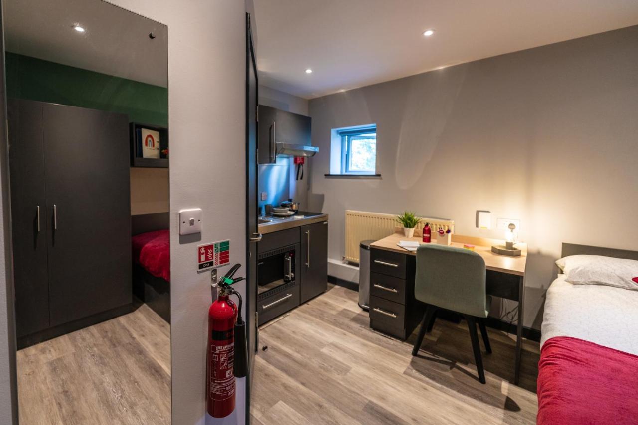 Modern And Trendy At Sherbourne Village In Apartment *