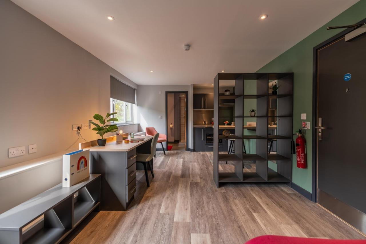 Modern And Trendy At Sherbourne Village In Apartment *
