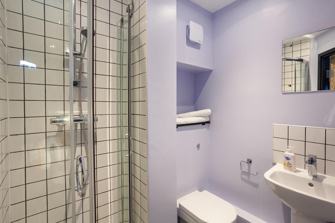 Modern And Trendy At Sherbourne Village In Apartment *