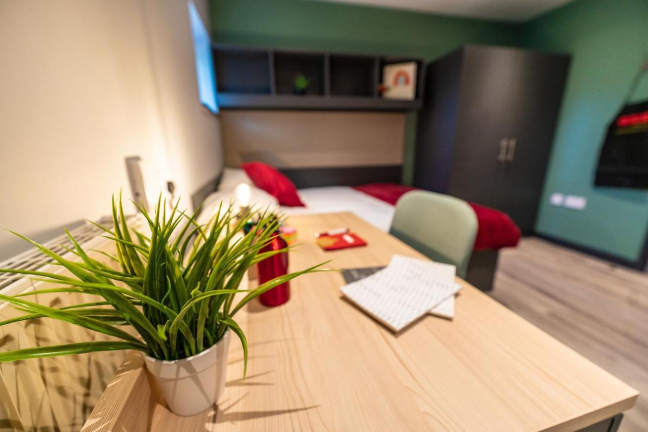 Modern And Trendy At Sherbourne Village In * Coventry