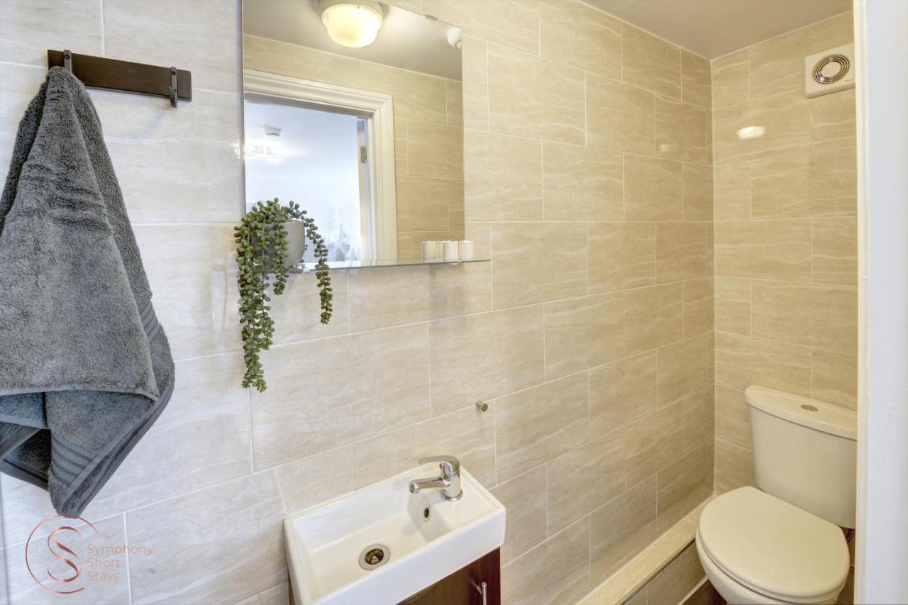 Apartamento Modern, Stylish Ensuite With Netflix & Parking By Symphony Short Stays Coventry