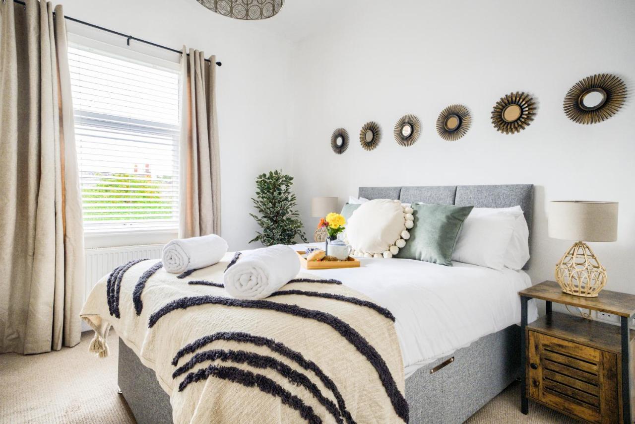 Casa de férias Fashionable House, Centre, Free Parking, Sleeps 4, By Empower Homes