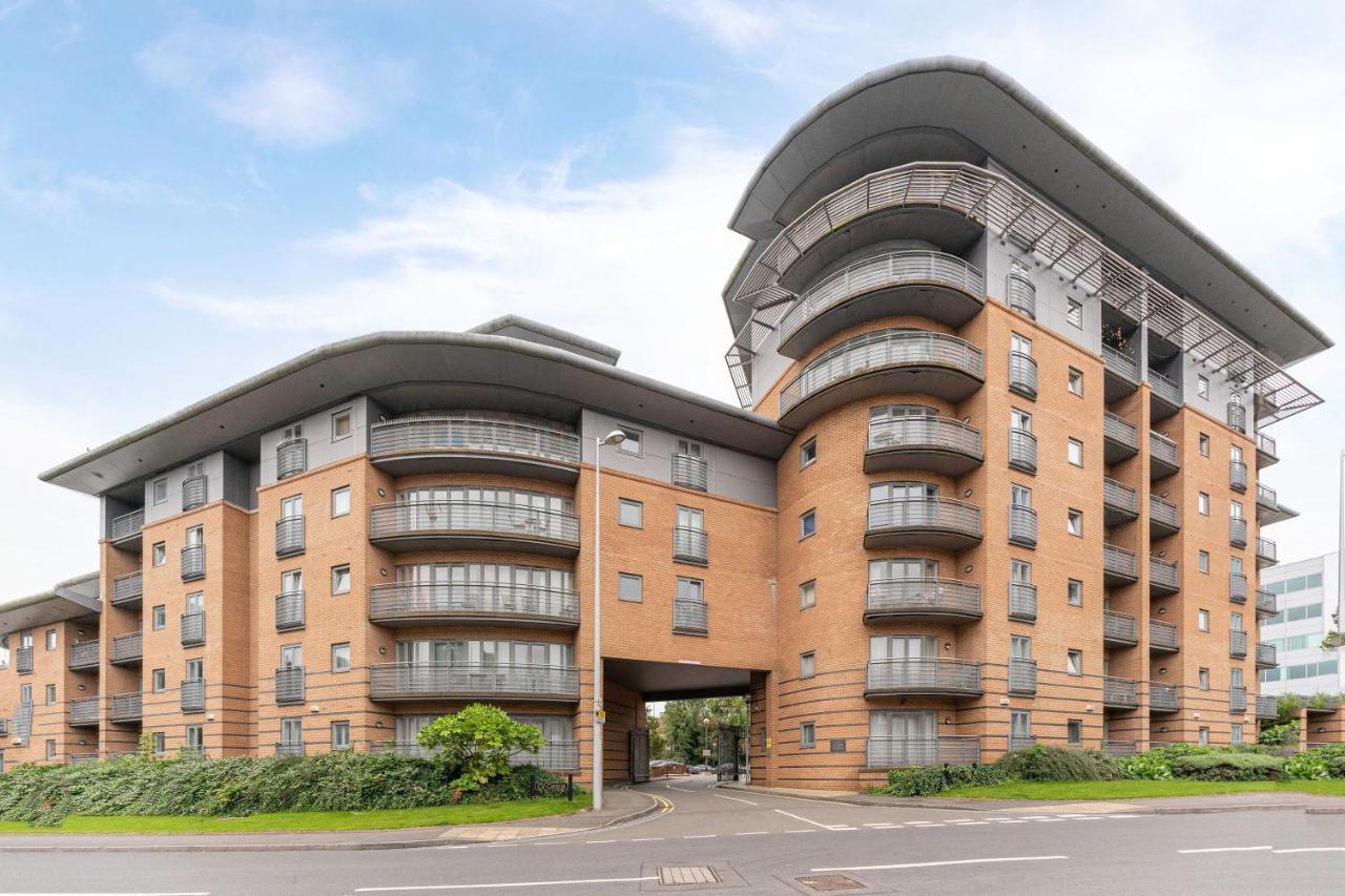 Riley House Spacious City * Coventry