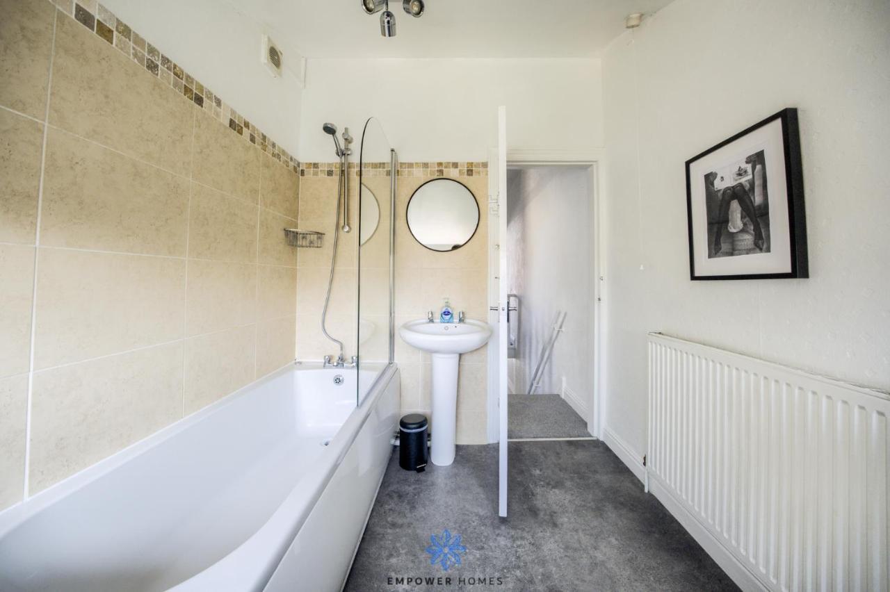 Holiday home Stylish House, Centre, Free Parking, Sleeps 5, By Empower Homes