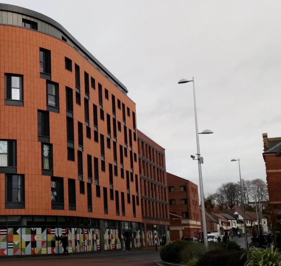 Student Only - 1 Night Free Gosford Gate In - Sk Guest house