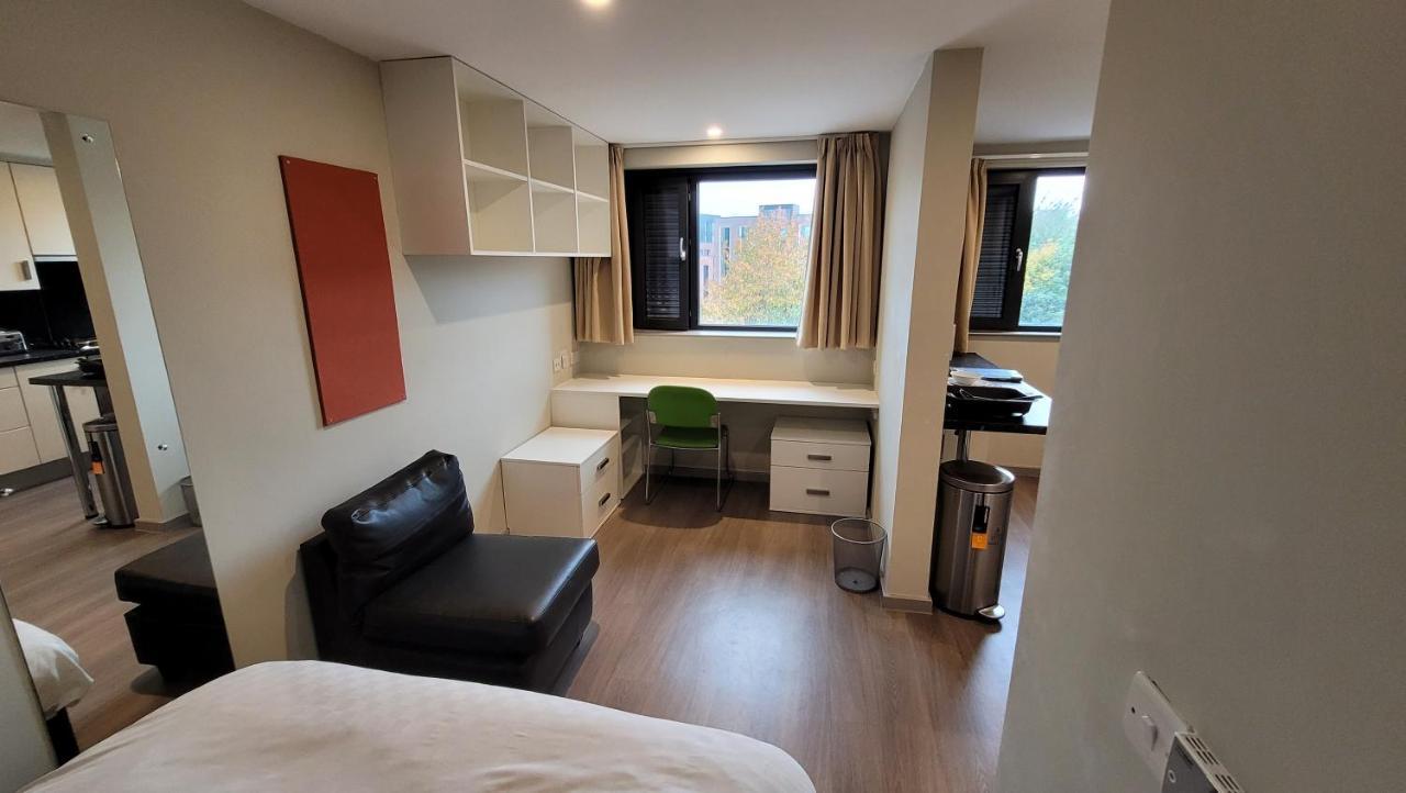 Student Only - 1 Night Free Gosford Gate In - Sk * Coventry
