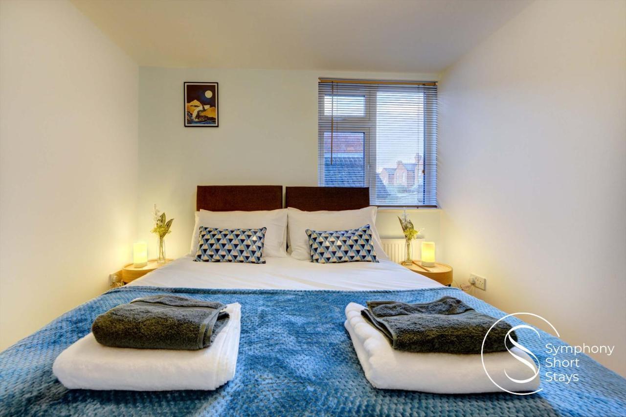 Modern, Stylish Ensuite With Netflix & Parking By Symphony Short Stays Apartamento Coventry