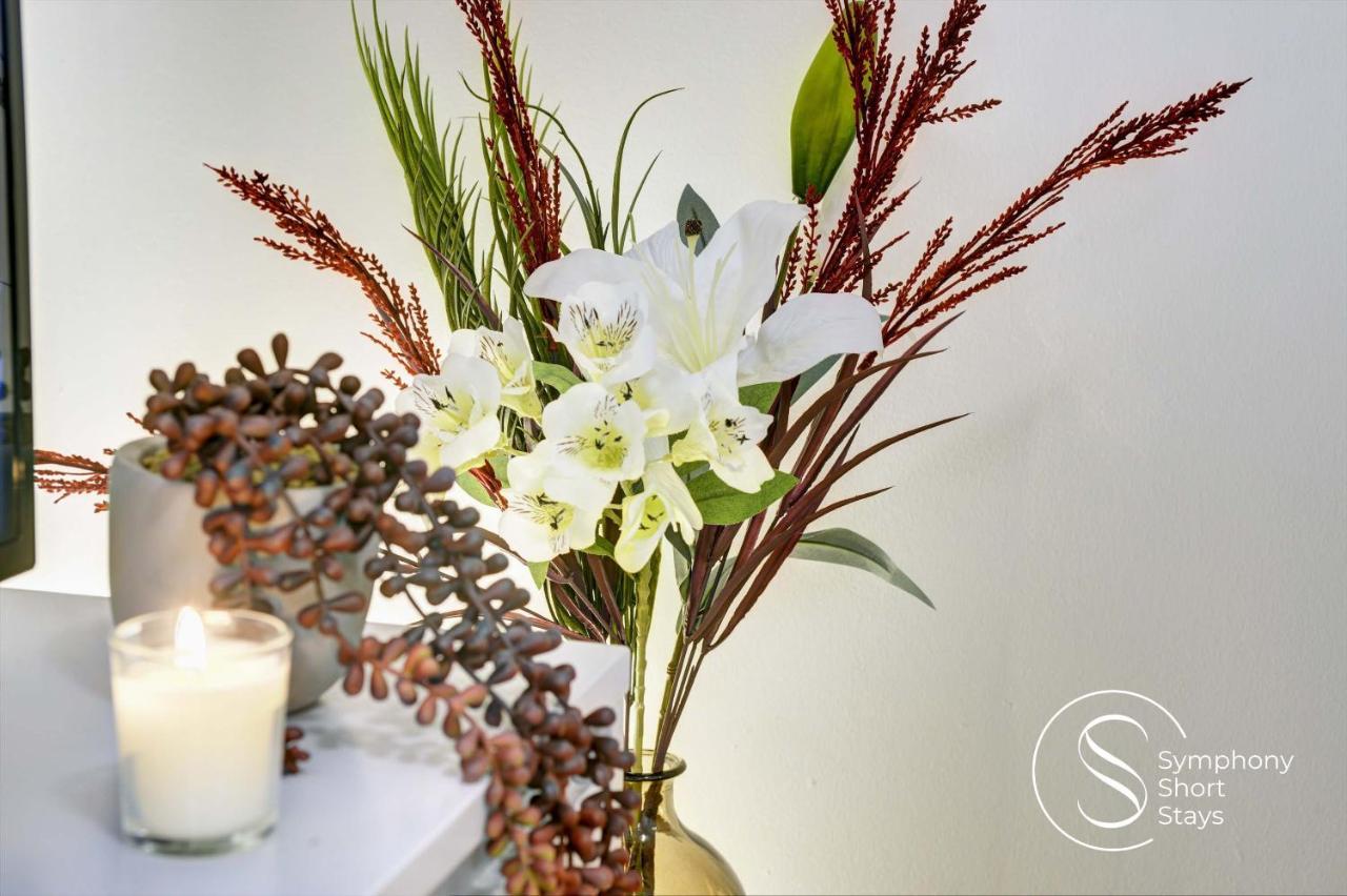 Modern, Stylish Ensuite With Netflix & Parking By Symphony Short Stays Apartamento