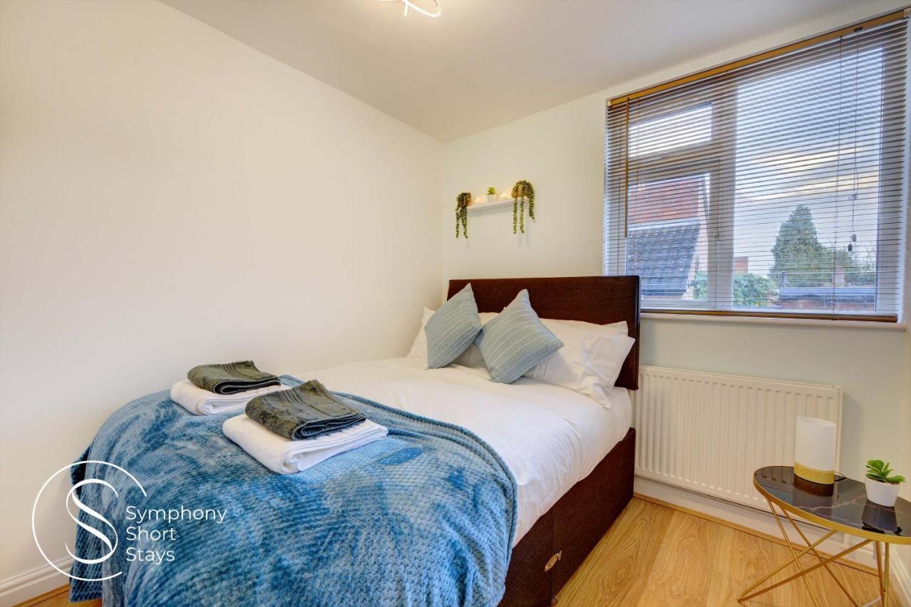 Modern, Stylish Ensuite With Netflix & Parking By Symphony Short Stays Apartamento